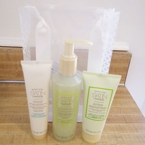 MaryKay Satin Hands Set